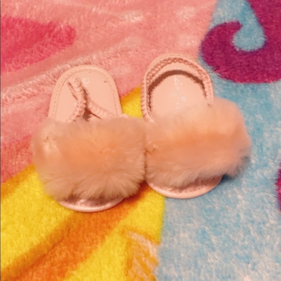 Fur slippers - Picture 1 of 1